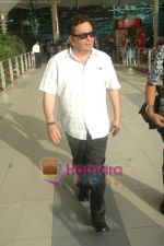 Rishi Kapoor Snapped at domestic airport in Mumbai on 18th April 2011.JPG